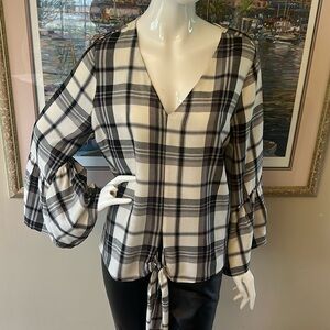 PLAID SHIRT W/ KNOTTED HEM + TRUMPET SLEEVE